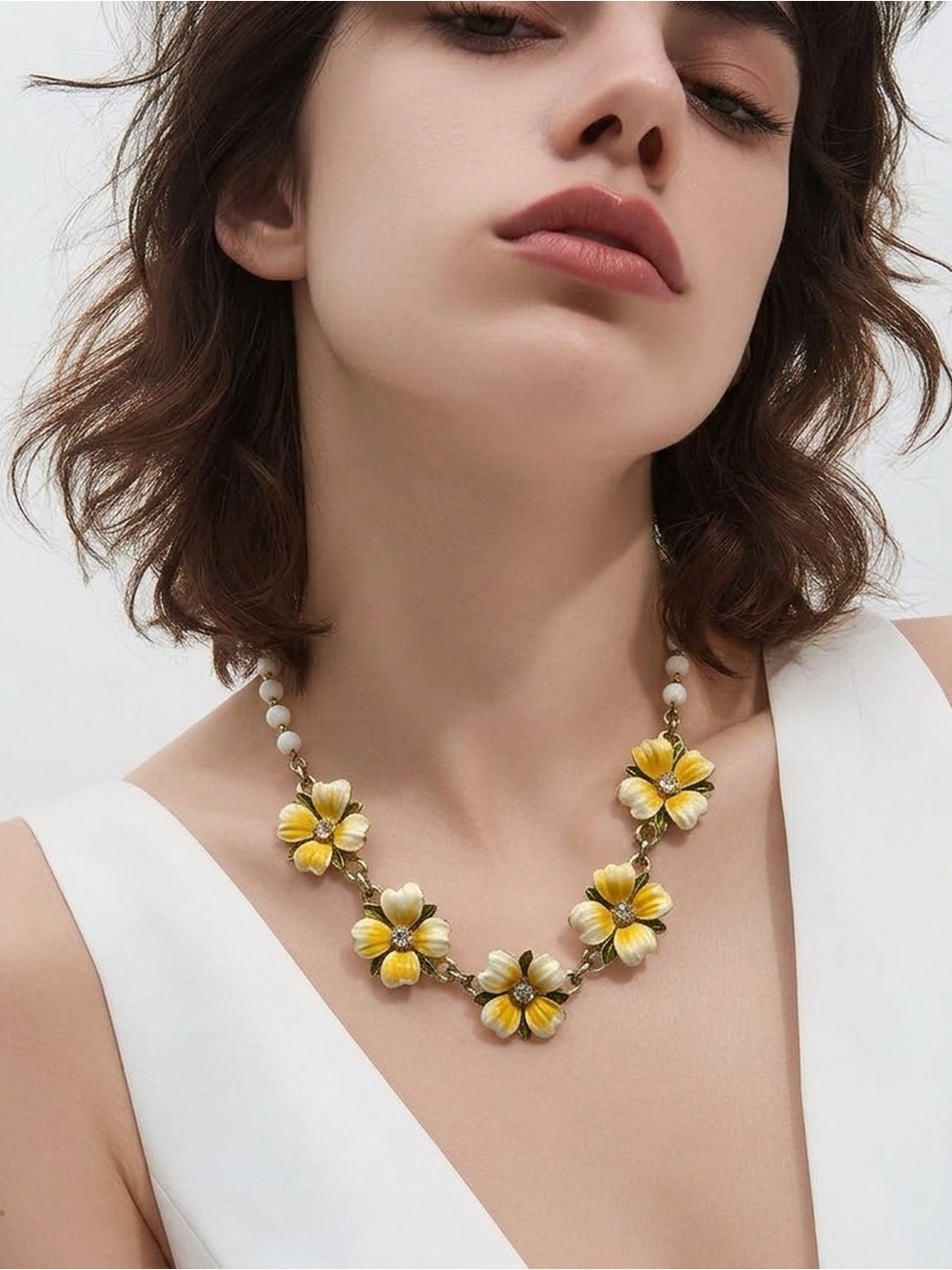 Vintage Coro Yellow White Floral Beaded Necklace